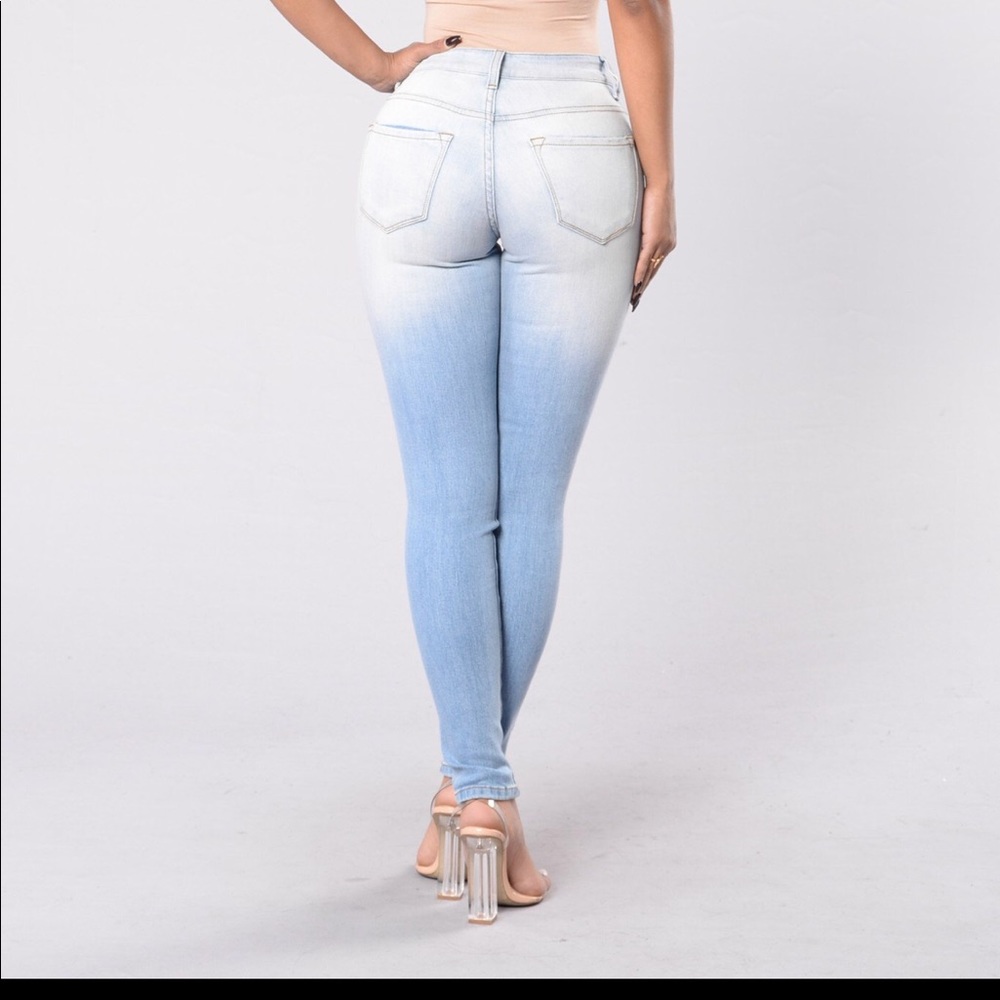 Fashion nova distressed jeans size 7 - Picture 8 of 13